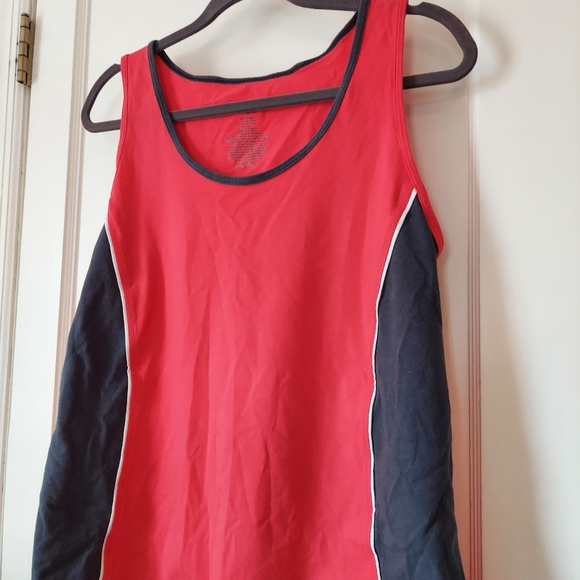Workout Tank - Picture 2 of 4